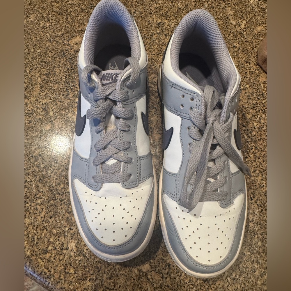 Nike Kids' Sneakers in Gray and White Y 5.5